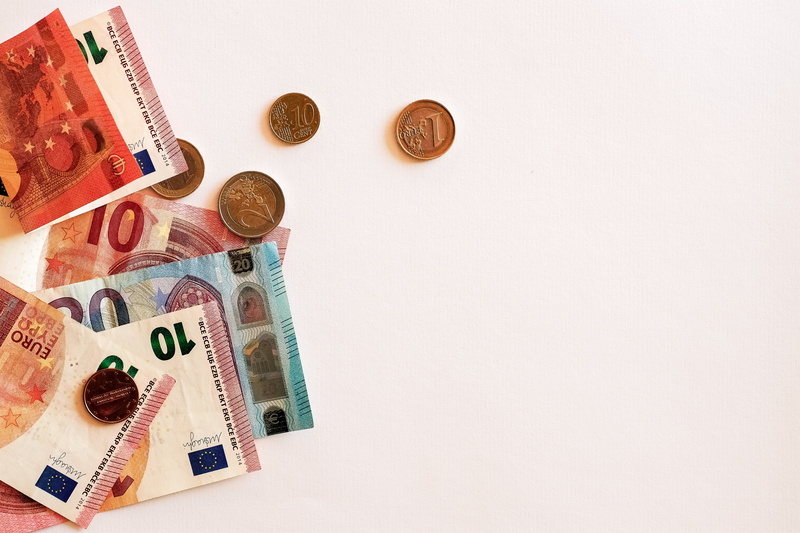 economy, banking, 4K, copy space, banknote, wealth, several, financial item, close-up, white background, photography, value, bill, blank, paper, banknotes