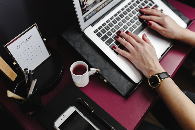 coffee, one person, table, coffee - drink, adult, laptop, 5K, human Hand, technology, workplace, office, communication, female, computer Keyboard, Pink