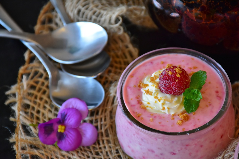 food and drink, kitchen utensil, milk, sweet food, flower, day, strawberry, quark, freshness, raspberries, 5K, food, spoons, fruits, stainless, quark cream