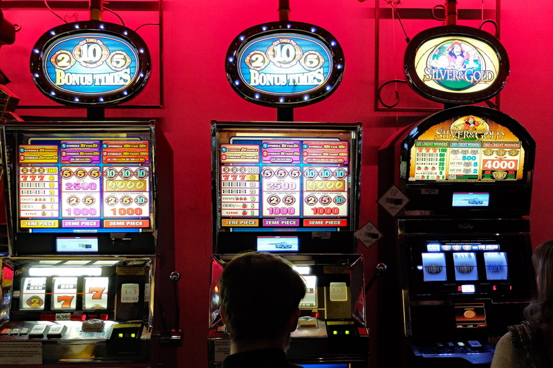 4K, game of chance, retail, choice, illuminated, close-up, game, jackpot, variation, slot machines, luxury, multi colored, communication, one person, slot machine