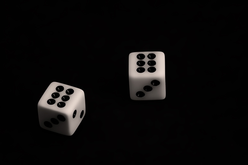 indoors, game of chance, jackpot, symbol, cut out, studio shot, surface, chance, number, leisure games, play, game, risk, two, cube, black color, icon