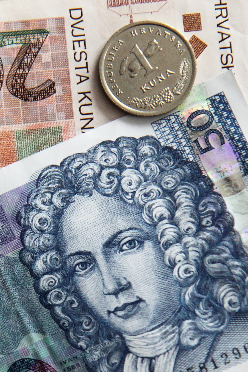 paper currency, 1080P, note, coin, representation, buy, savings, national, croatian, bill, currency, human representation, money, monetary, indoors, backgrounds