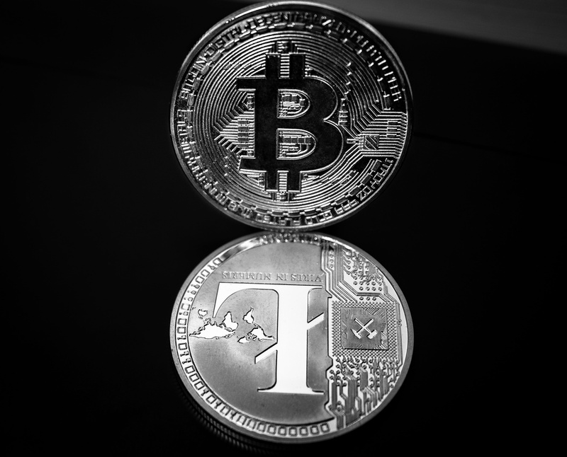 currency, financial, indoors, money, focus on foreground, brightly lit, luxury, lighting equipment, finance, clock, monetary, conceptual, no people, 2K