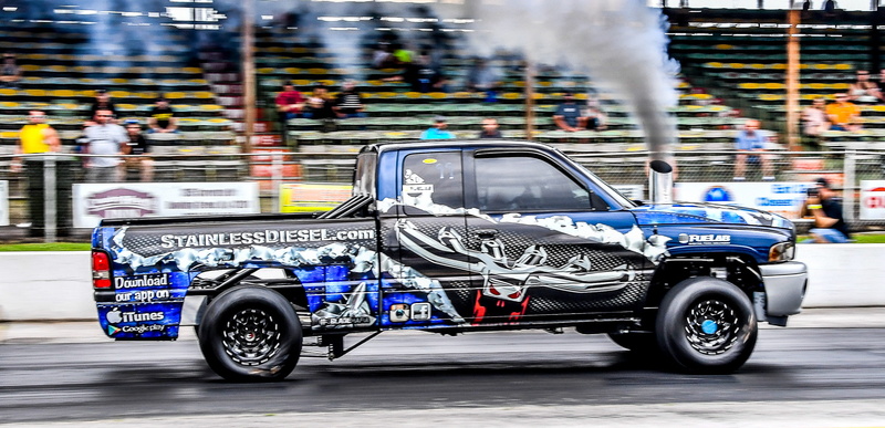 car, 2K, Diesel, Drag, race, street, land vehicle, architecture, track, travel, road, drag, mode of transportation, Track, day, Truck, motion, truck, building exterior