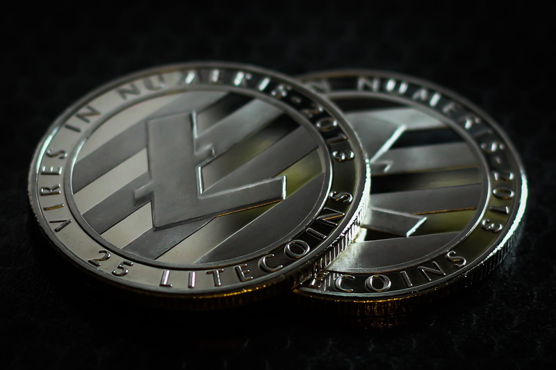 clock, watch, clock face, 1080P, cryptocurrency, financial, metal, time, no people, black background, indoors, luxury, number, instrument of time, currency