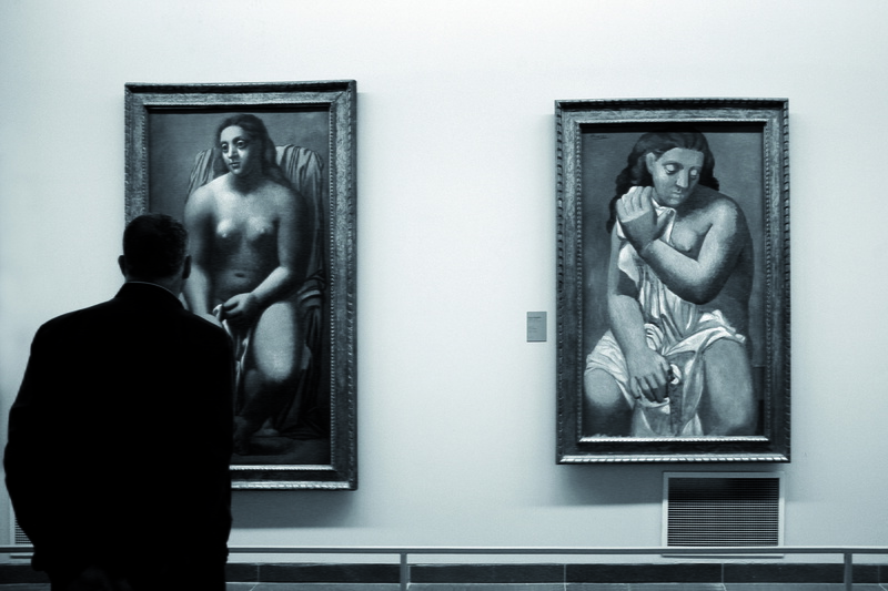 looking, art gallery, face, architecture, appreciating, male likeness, indoors, female likeness, people, sculpture, men, art, suit, paris, sketch, religion