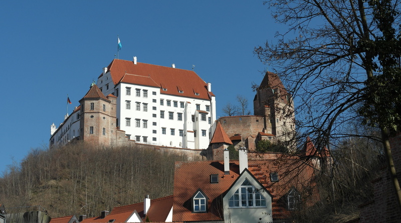 clear sky, sublime, no people, landshut, historically, bavaria, place of worship, architecture, sky, residential district, panorama, plant, bare tree, day