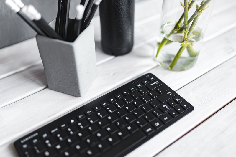 computer, 4K, indoors, wood - Material, black, flowering plant, table, flower, white, business, computer keyboard, equipment, communication, portable information device