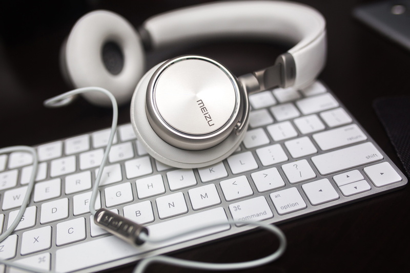 business, headset, technology, desk, studio shot, study, space bar, black and white, keyboard, key, computer equipment, headphones, silver colored, computer