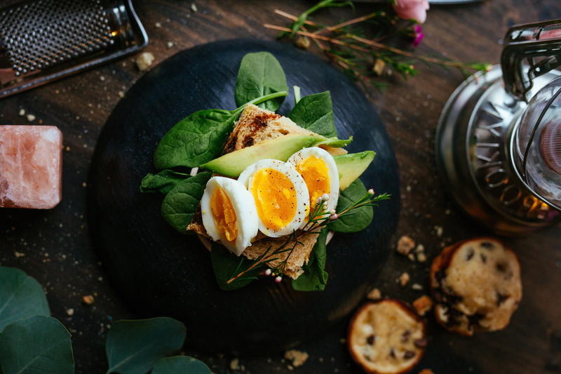 no people, bread, egg yolk, 4K, fried egg, food, ready-to-eat, breakfast, herb, meal, healthy eating, crockery, salads, eggs, salad, fried, wood - material