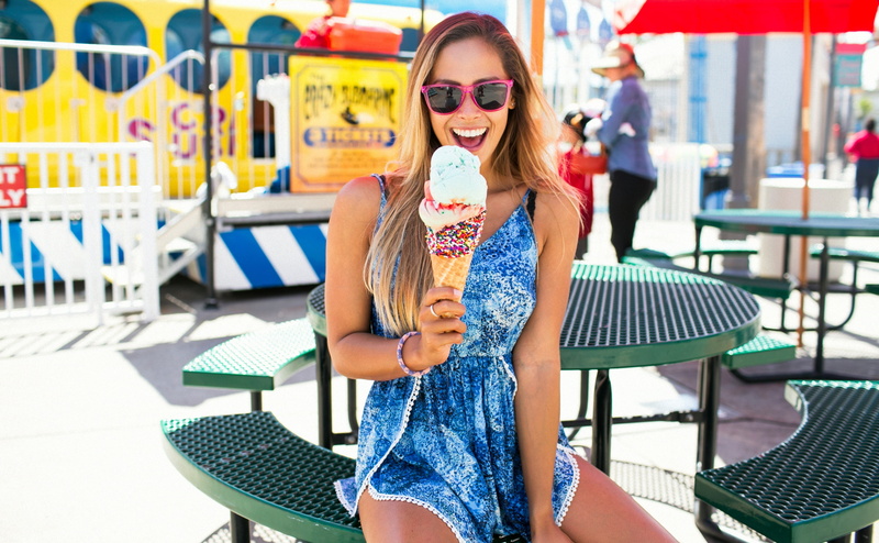 beautiful woman, People, fashion, ice, person, young adult, Summer, seat, dessert, beauty, Summertime, glasses, portrait, young women, Cone, Girls, lifestyles