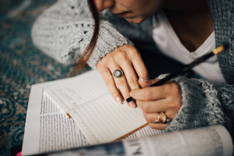 notepad, organizer, midsection, sitting, pen, holding, hand, notebook, men, Woman, reading, newspaper, young adult, close-up, one Person, writing, book