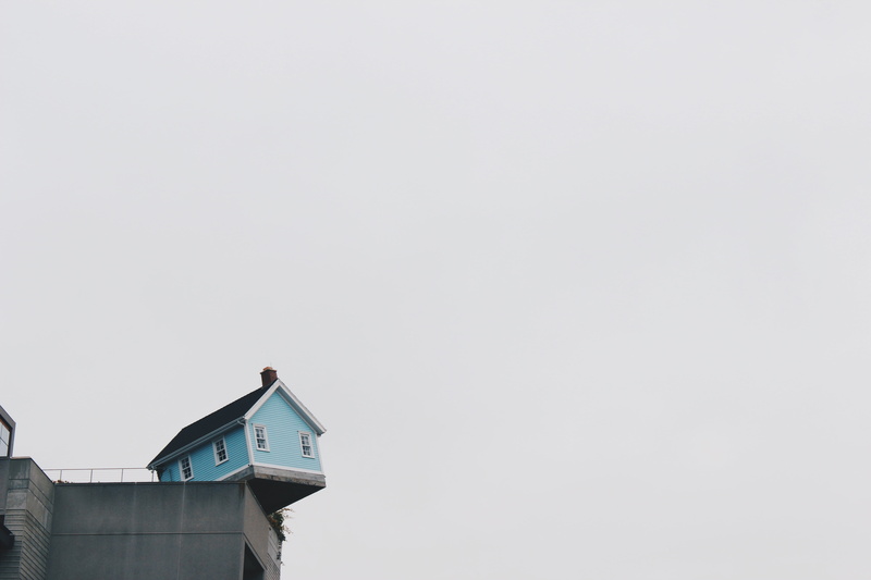 roof, living, design, bedroom, decor, city, clear sky, residence, place, white, time, domestic, teeter, black, comfort, decorative, sofa, built structure