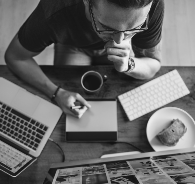 desk, man, connection, using, work space, computer, wearing, workspace, real people, work, communication, person, mug, internet, pad, coffee - drink, one person