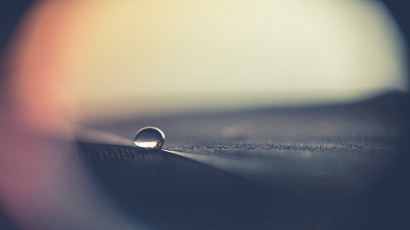 micro, single object, water, still life, photography, metal, copy space, water drops, travel, no People, close-up, studio shot, dew, motion, shiny, land Vehicle