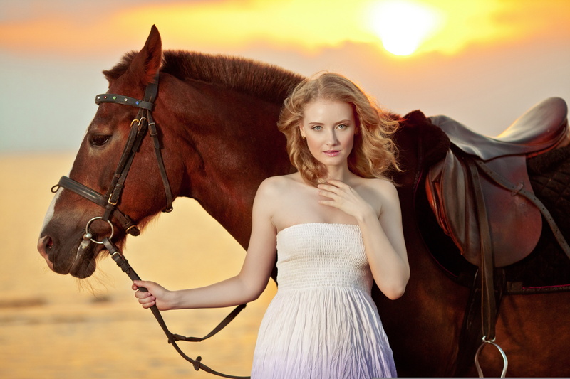 coast, beauty, hairstyle, outdoors, looking at camera, young women, hair, girl, lifestyles, sunset, adult, white, young adult, domestic, s, mammal, beautiful woman