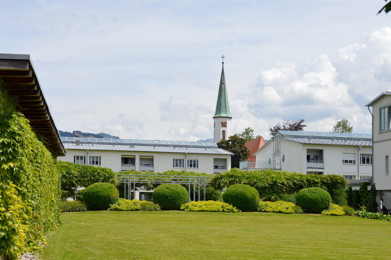 summer, built structure, day, lawn, spire, tree, holiday, plant, Steeple, building, bavaria, 5K, outdoors, Idyll, community, Rural, Country, architecture