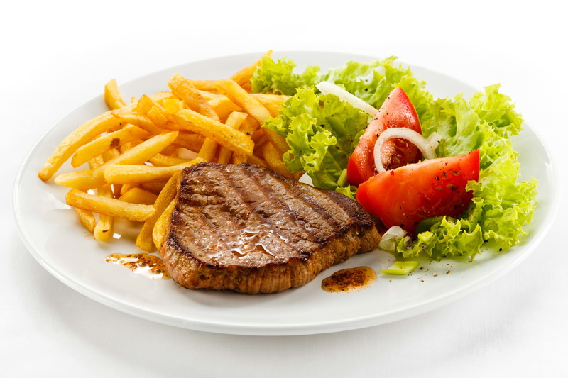 no People, tomatoes, slice, barbecue, take out food, sandwich, plate, food, snack, restaurant, cooked, 5K, fast food, close-up, onion, crockery, meal