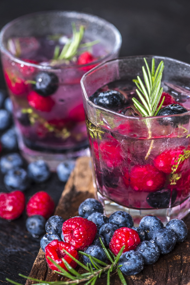 hydrated, ingredients, healthcare, table, food and drink, glass, 4K, focus on foreground, food, drinking, herb, healthy, drinking glass, transparent, fruit flavored water