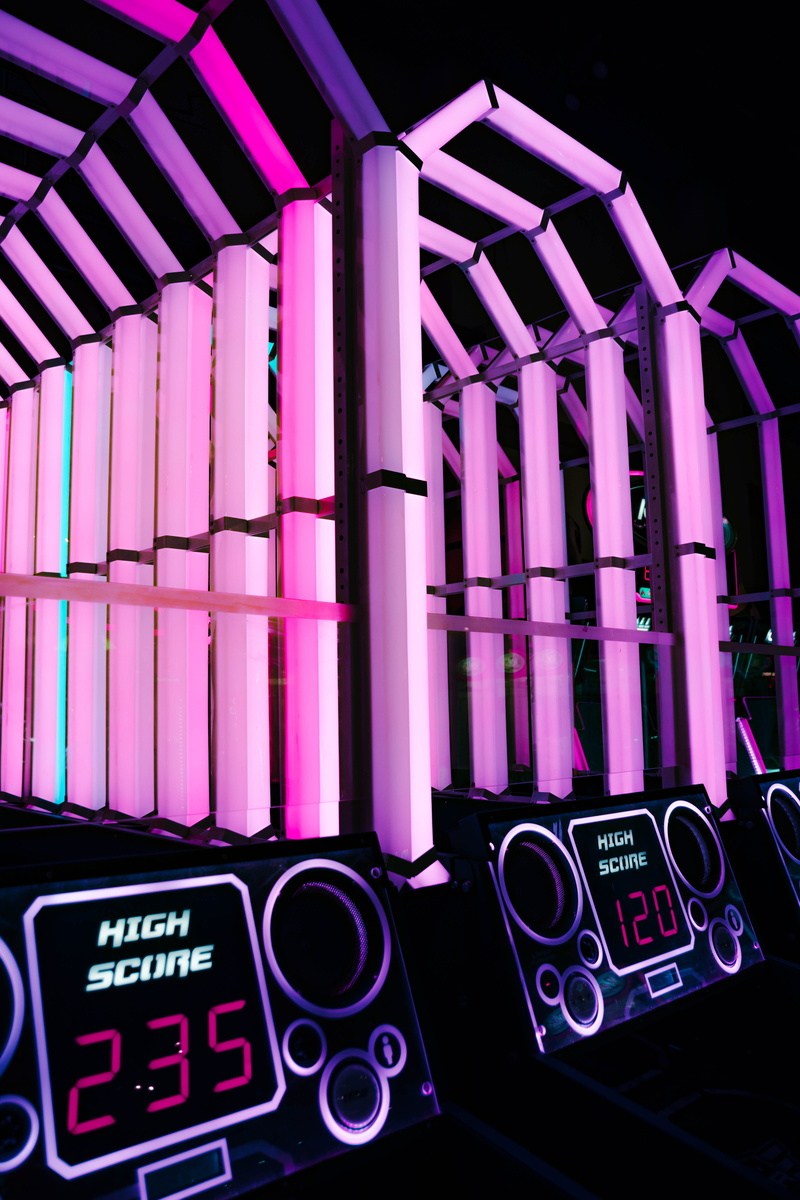 electronics, data, score, facts, architecture, sign, holidays, high, art, summer, 5K, internet, illuminated, screen, indoors, night, western script, number