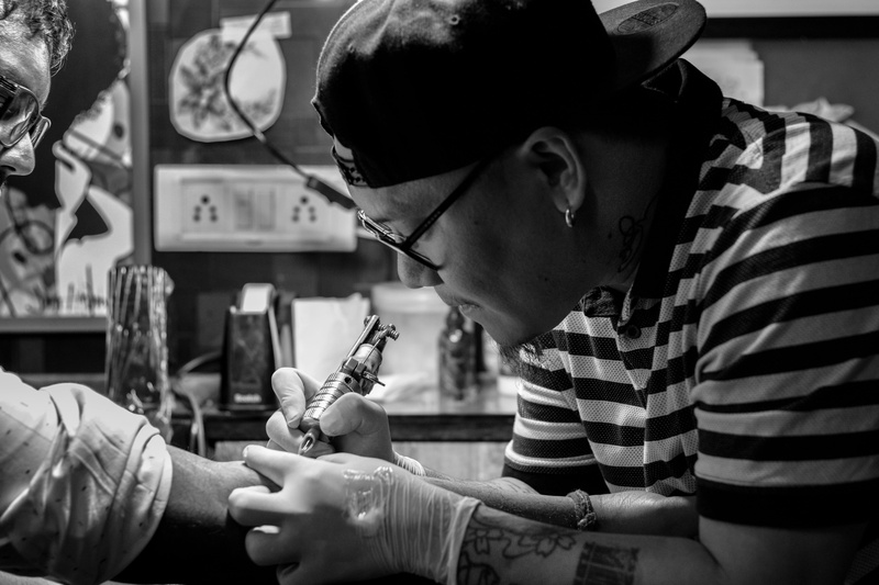 man, fashion, body, human hand, only men, needle, technician, grayscale, craftsperson, culture, pain, salon, ink, black, design, craft, style, process