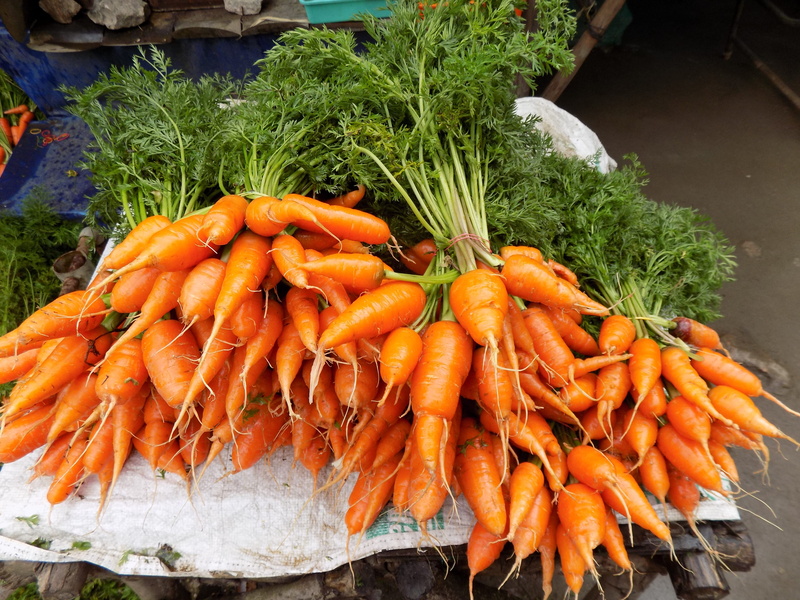 healthy, vegetable, retail display, green, market stall, street market, for sale, sale, natural, root vegetable, munnar, fresh, business, high angle view