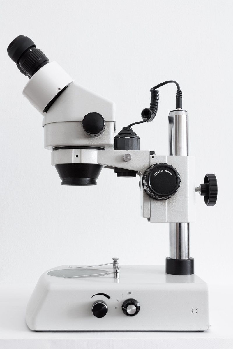 5K, black, white, scrutiny, biology, technology, indoors, optical instrument, science, no people, examine, focus on foreground, microbiology, binoculars