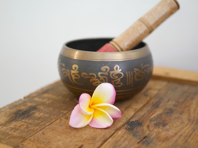 close-up, relaxation, relax, reiki, meditation, calm, wooden spoon, nature, frangipani, wood, wooden, high angle view, text, 4K, wood - material, pink color