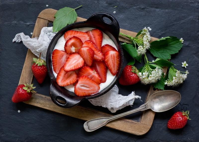 Strawberries, red, high angle view, 4K, wellbeing, food and drink, household equipment, directly above, table knife, 4K, kitchen utensil, fruit, berry fruit
