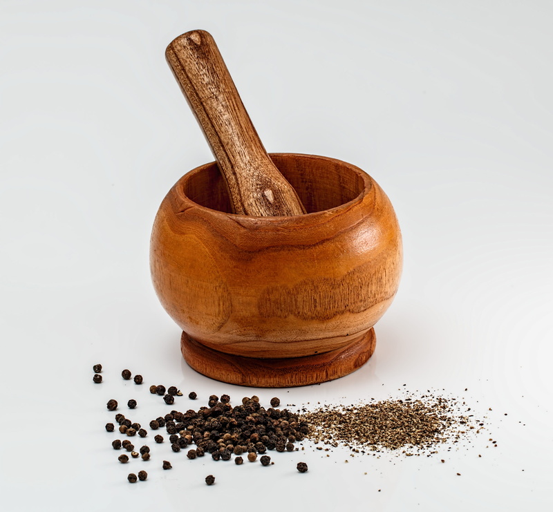 white, 4K, no people, wood, seasoning, ground coffee, wooden spoon, mortar and Pestle, pepper - Seasoning, wood - Material, Pepper, coffee - drink, freshness
