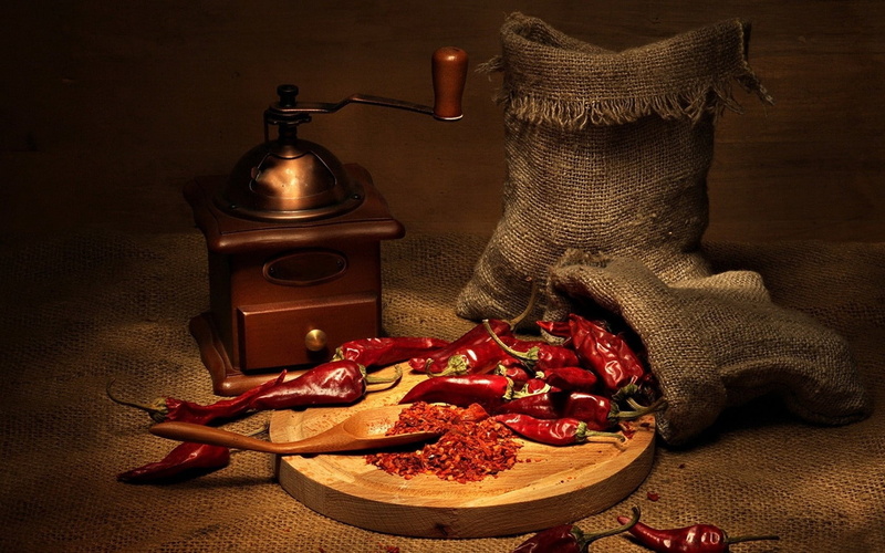pepper - Seasoning, still life, coffee grinder, indoors, close-up, seasoning, seed, chili, wellbeing, wood - Material, pepper - Vegetable, freshness, garlic clove