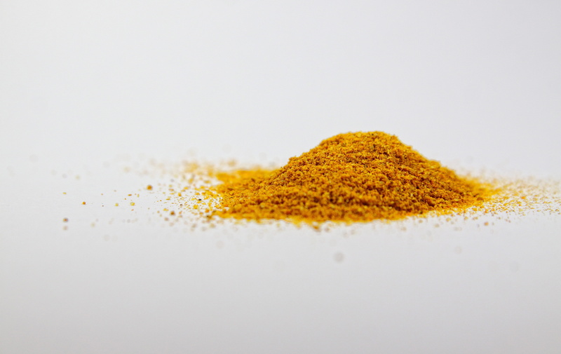 ground - culinary, raisins, rice, freshness, yellow, food, spice, powder, hygiene, delicious, healthy lifestyle, turmeric, eat, cooking, studio shot, curry