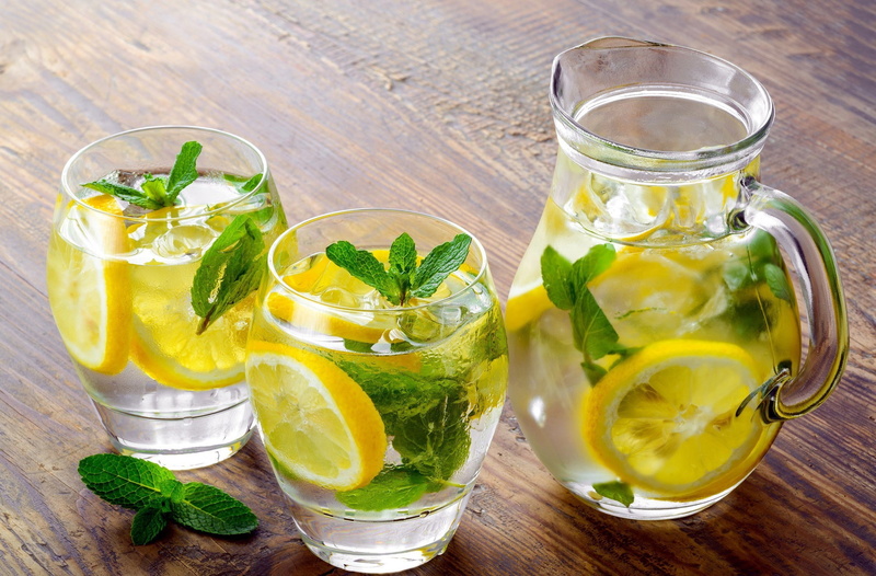 lemons, still life, wooden surface, 1080P, mint leaves, drink, leaves, drinking glass, Lemonade