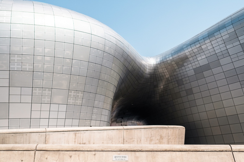 curve, reflection, day, modern, sky, no people, 5K, city, wall - building feature, dongdaemun design plaza, building, office building exterior, clear sky