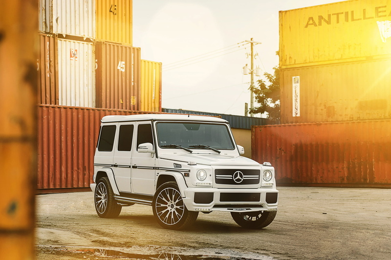 4x4, building exterior, rear-View Mirror, g, architecture, land Vehicle, vanity Plate, benz, driving, tire, sunlight, Gaelic, travel, class, car, city