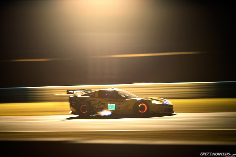 night, 1080P, race, brakes, glowing, corvette, chevrolet, backfire, flame, racing, car, c6r