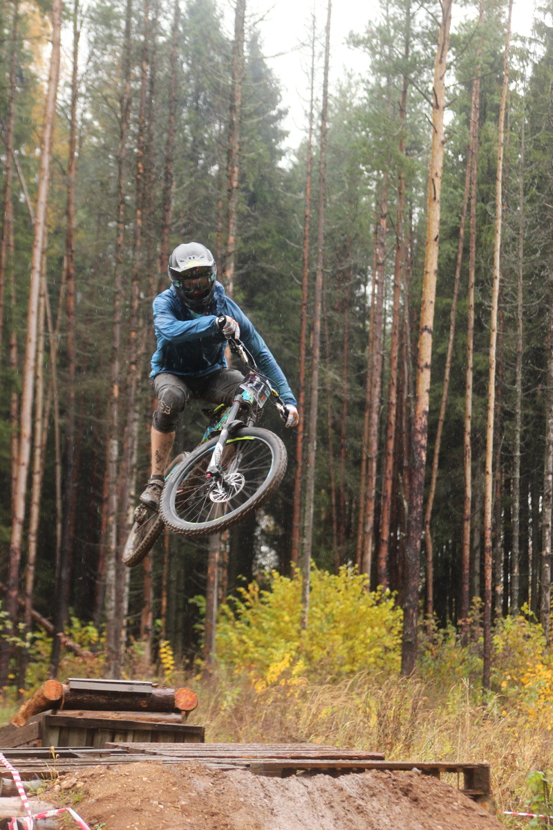 ivan kunaev, bike, leisure activity, check-in, transportation, nature, arrival, trial sport, sport, trick, yakhroma, rider, race, land, helmet, riding