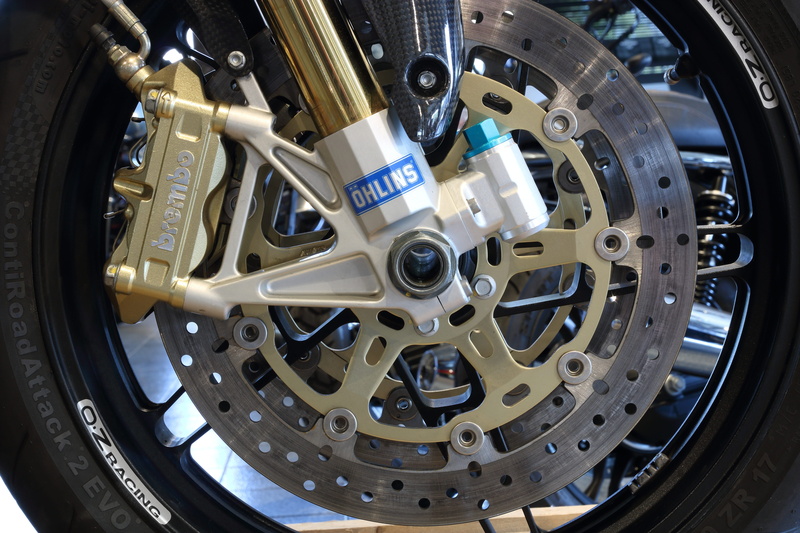 metal, wheel, circle, brembo, 5K, wheel brake, car, industry, machinery, mode of transportation, shape, tire, mgs 01 corsa, technology, vehicle part, italy