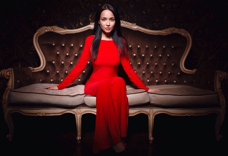 luxury, dress, beautiful woman, 1080P, elegance, sitting, angelina, one person, pillow, young adult, chic, front view, fashion, Ukrainian, petrova, looking at camera