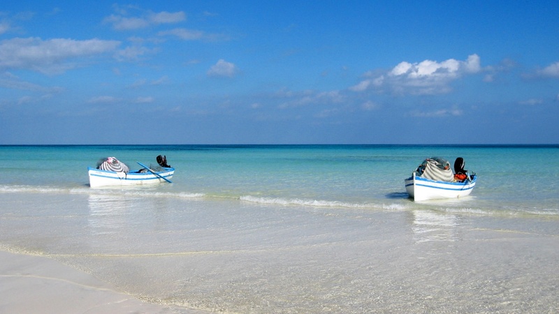 sea, holiday paradise, two, outdoors, real people, horizon over water, next, photo, ships, day, wave, cloud - sky, transportation, white beach, blue, travel