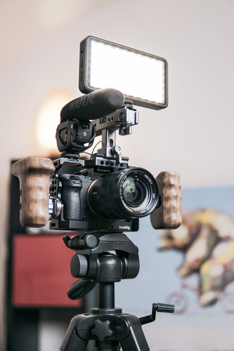 still life, finance, table, metal, industry, flash, sony, equipment, 5K, lighting equipment, arts culture and entertainment, day, tripod, lens, photography