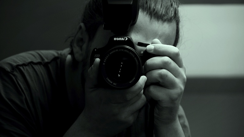 lens - Optical Instrument, real people, holding, photography, close-up, focus on foreground, casual clothing, slr camera, people, tuzla, technology, hobby