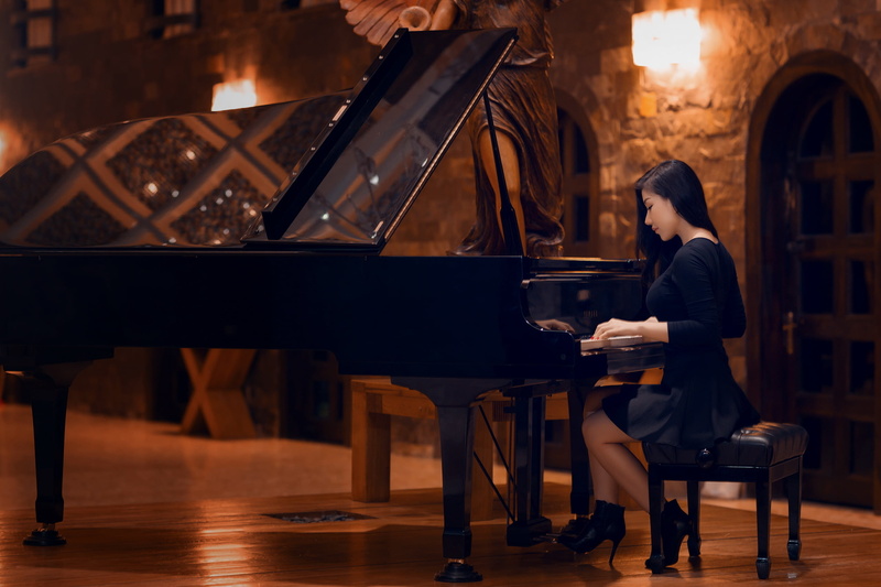 musical equipment, music, pianist, full length, piano, playing, performance, 2K, artist, stage, real people, skill, side view, women, one person, arts culture and entertainment
