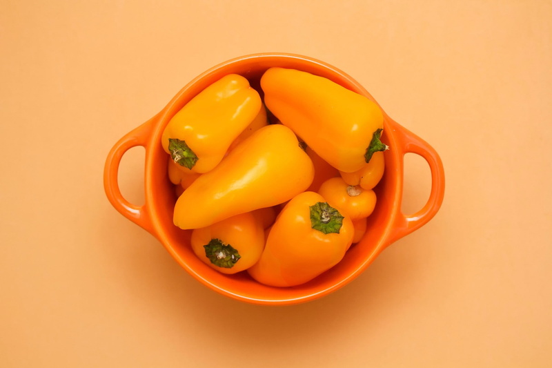 food, freshness, high angle view, orange color, indoors, wellbeing, close-up, Pepper, still life, 1080P, no people, bowls, red, directly above, yellow