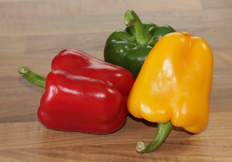 healthy, wellbeing, pepper - Vegetable, eat, vegetarian Food, frisch, yellow bell pepper, healthy Eating, food, red, pepper, ripe, freshness, wood - material