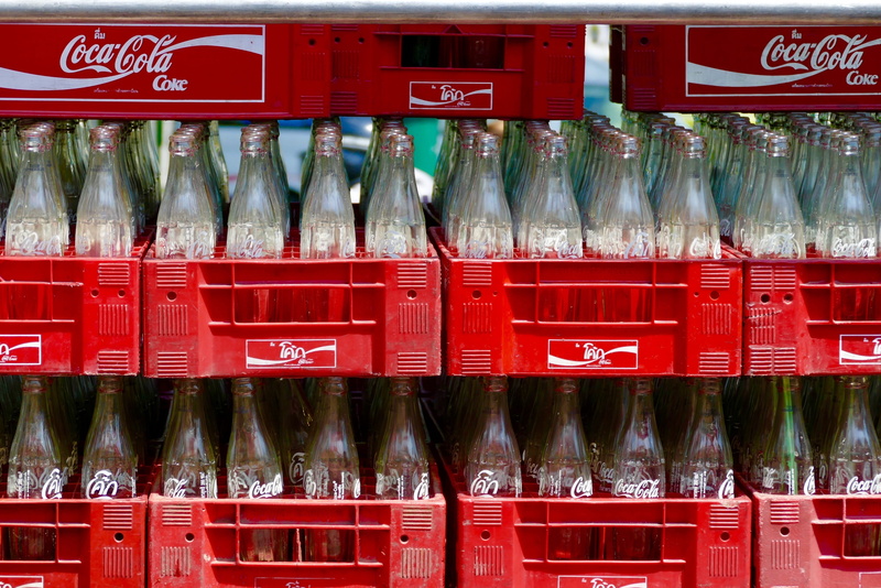 food and drink, beverages, large group of objects, seafood, goods, day, returnable bottle, 2K, container, freshness, fish, plastic, the prevention of waste