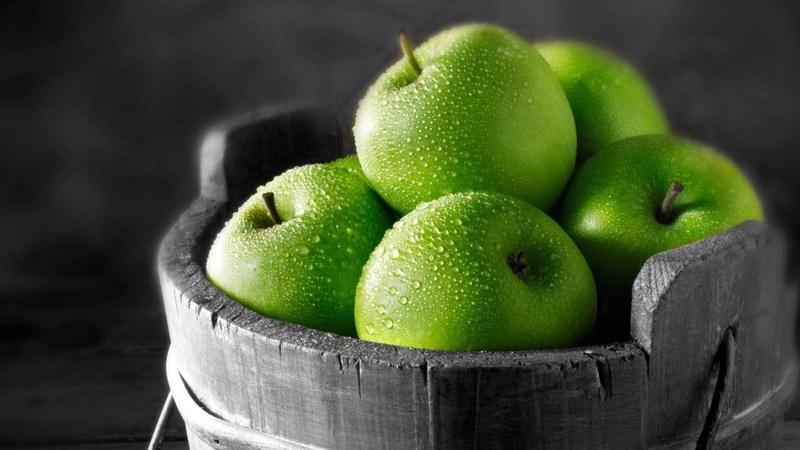 fruit, apple, 1080P, monochrome, water drops, drops, green apple, monochrome photography, granny smith