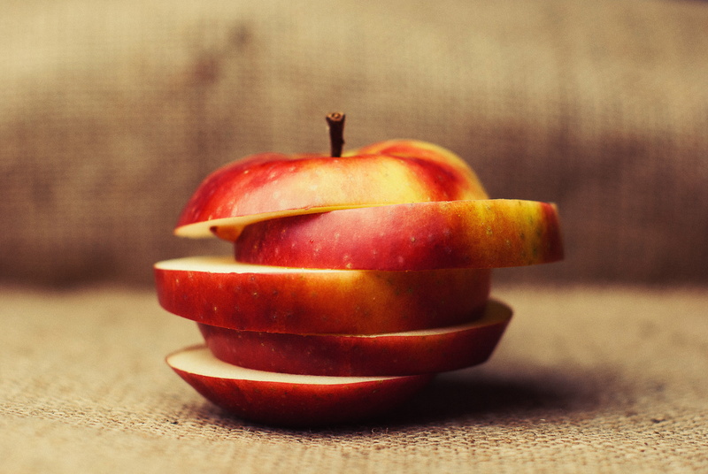 apple - fruit, food, indoors, apple, apples, ripe, food and drink, 4K, no people, day, healthy eating, wellbeing, close-up, table, red, fruit, stack, focus on foreground