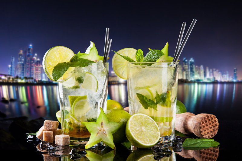 food and drink, healthy eating, cocktails, fruit, slice, garnish, freshness, cold temperature, bar - drink establishment, glass, herb, 5K, citrus fruit