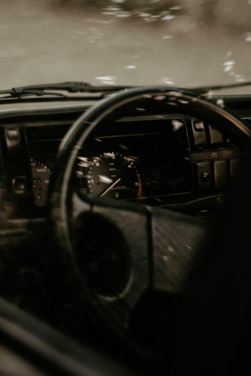 mode of transportation, steering wheel, vintage, car interior, line, control panel, transportation, vw, tree, selective focus, vwgolf2, speedometer, windshield